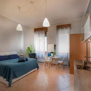 3* Guest house Italianflat - Rentroom Old Town - 200mt To Arena